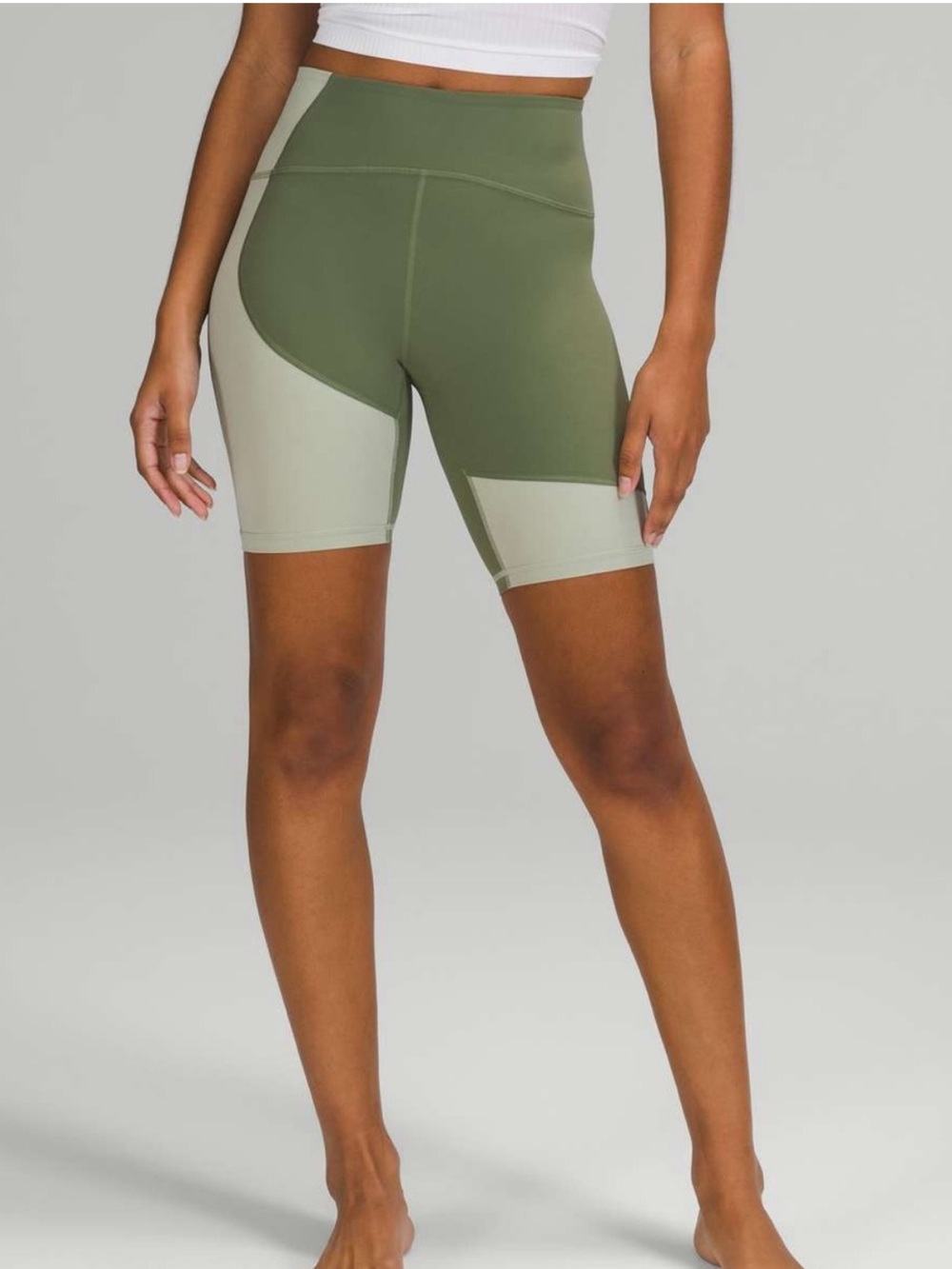 Lululemon Nulu Colour Block High Rise Short 8” Green Twill/Fern Green
